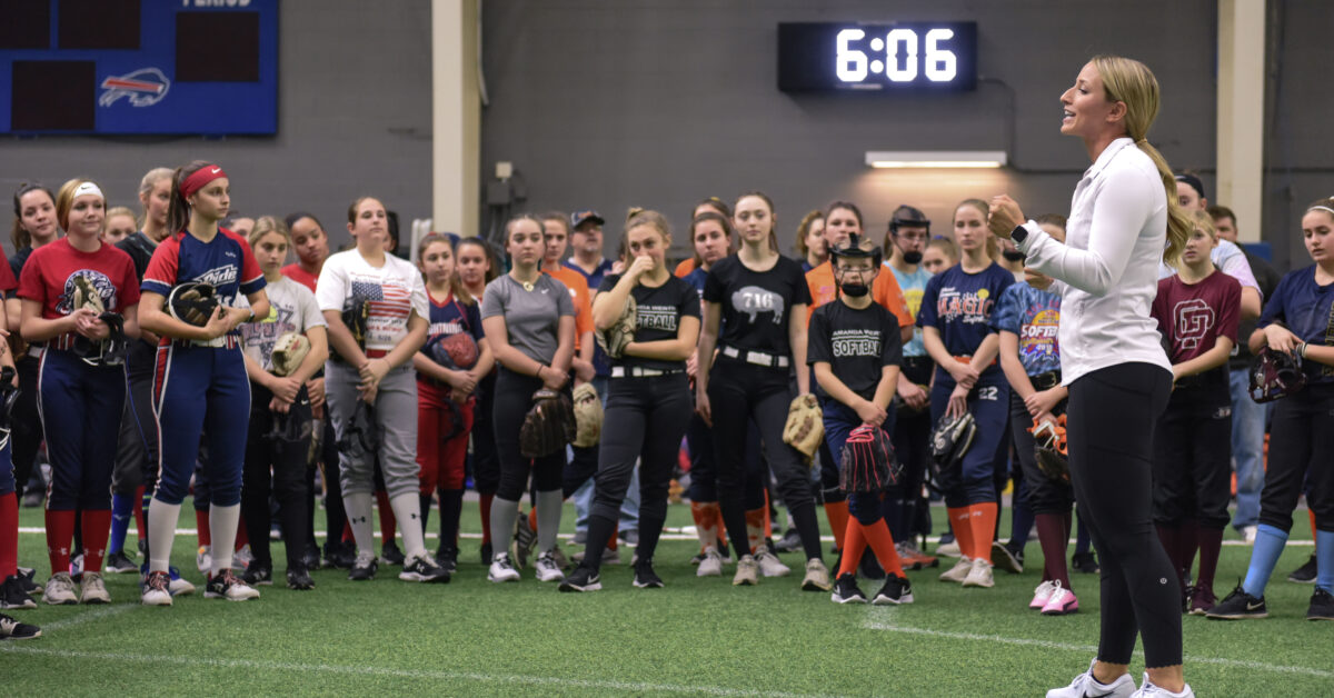 Fieldhouse2019-348